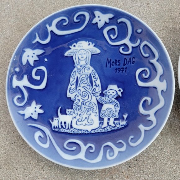 1971 &1972 Mors Dag (Mother's Day) Decorative Plates From Copenhagen Denmark - Picture 3 of 5